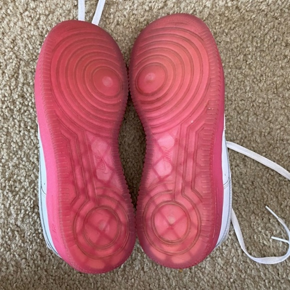 Nike Women’s Air Force 1 Pink Sole Size 7.5 - Picture 3 of 5